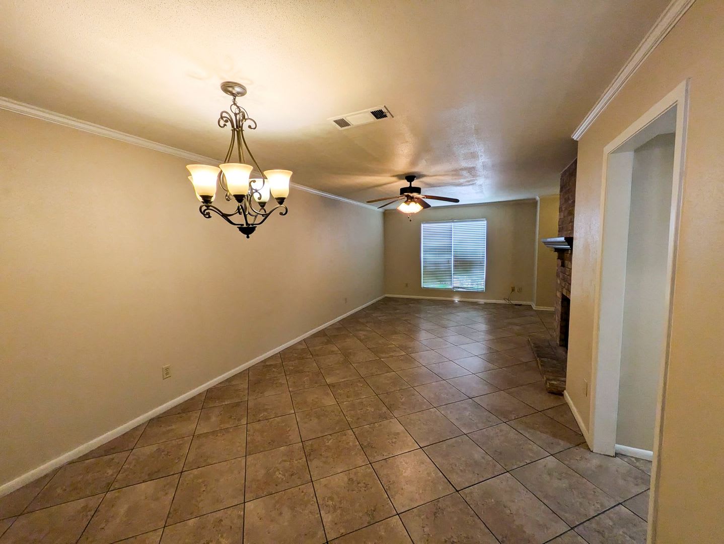 956 Sunmeadow Dr – photo 3