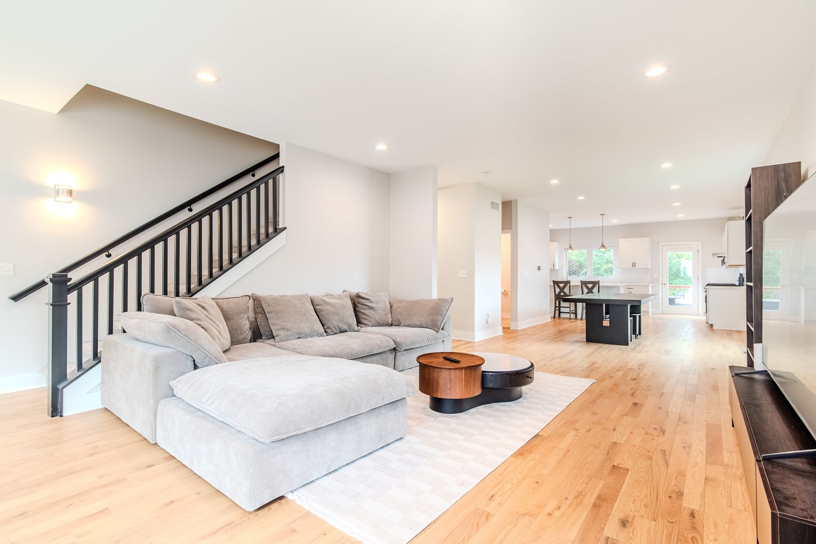 123 Mason Ct – photo 3