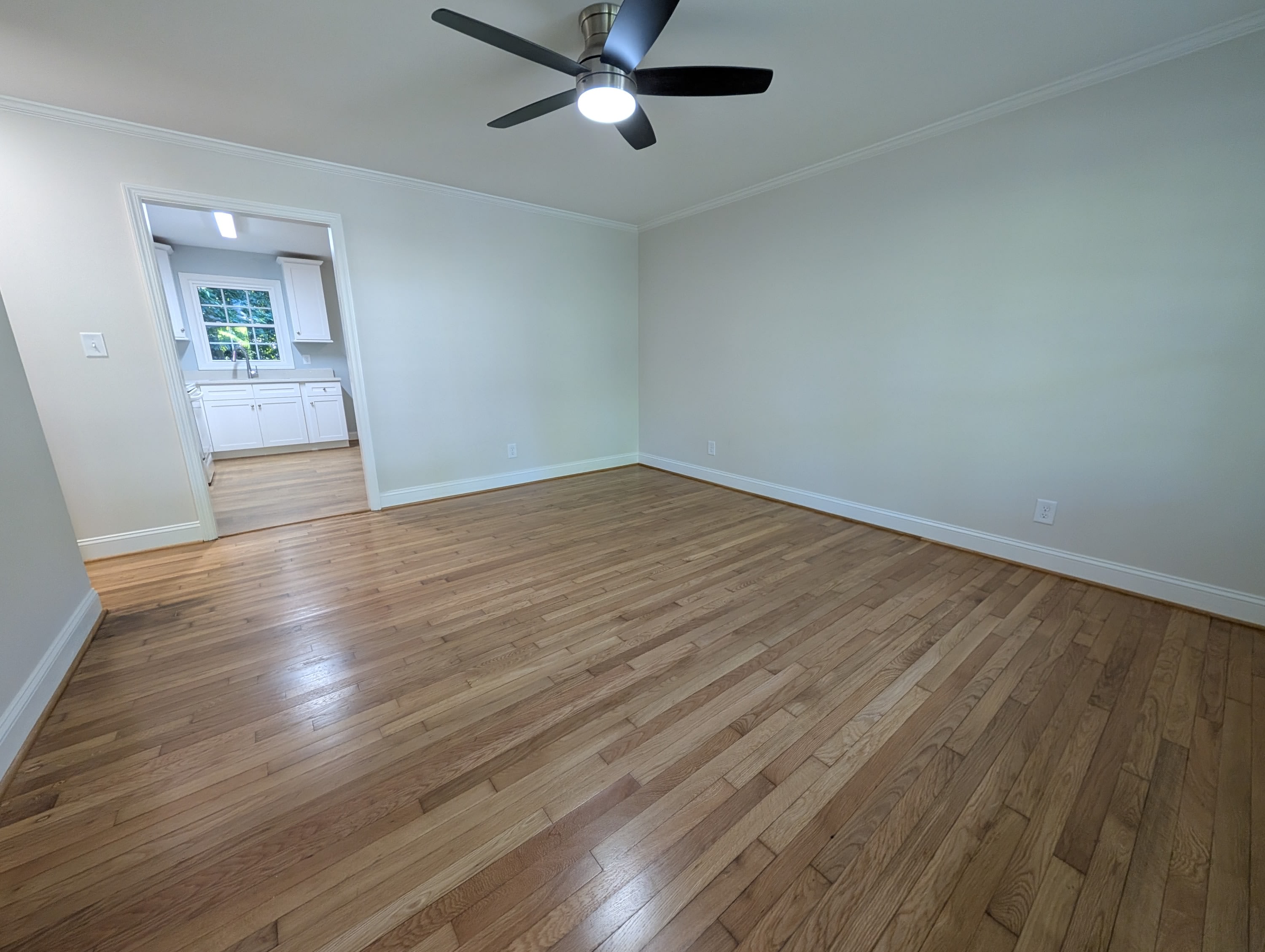 1274 Tredwell Drive – photo 3