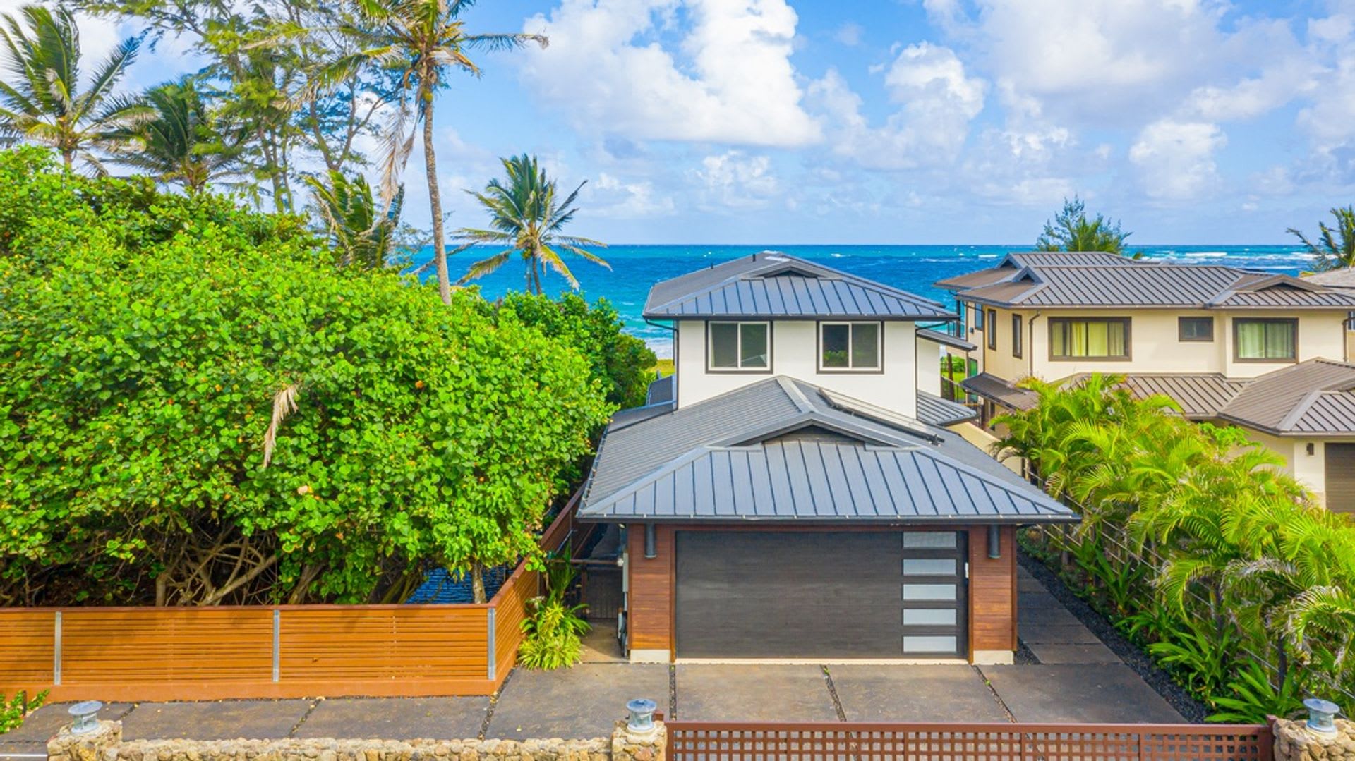 Majestic Mahakea: Oceanfront Oasis by Gather – photo 3