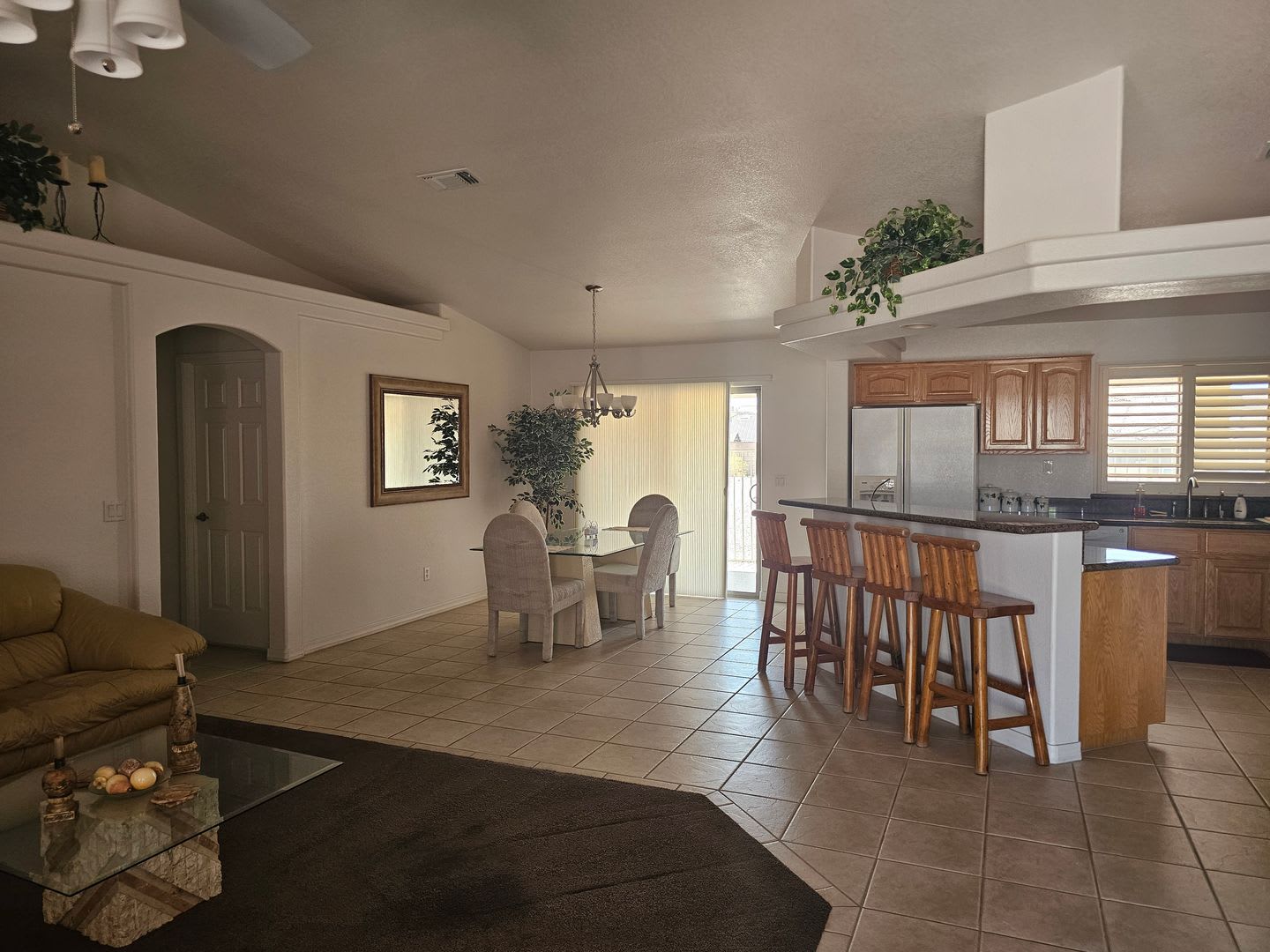 Unfurnished Long Term (shows furniture updated photos soon) – photo 4