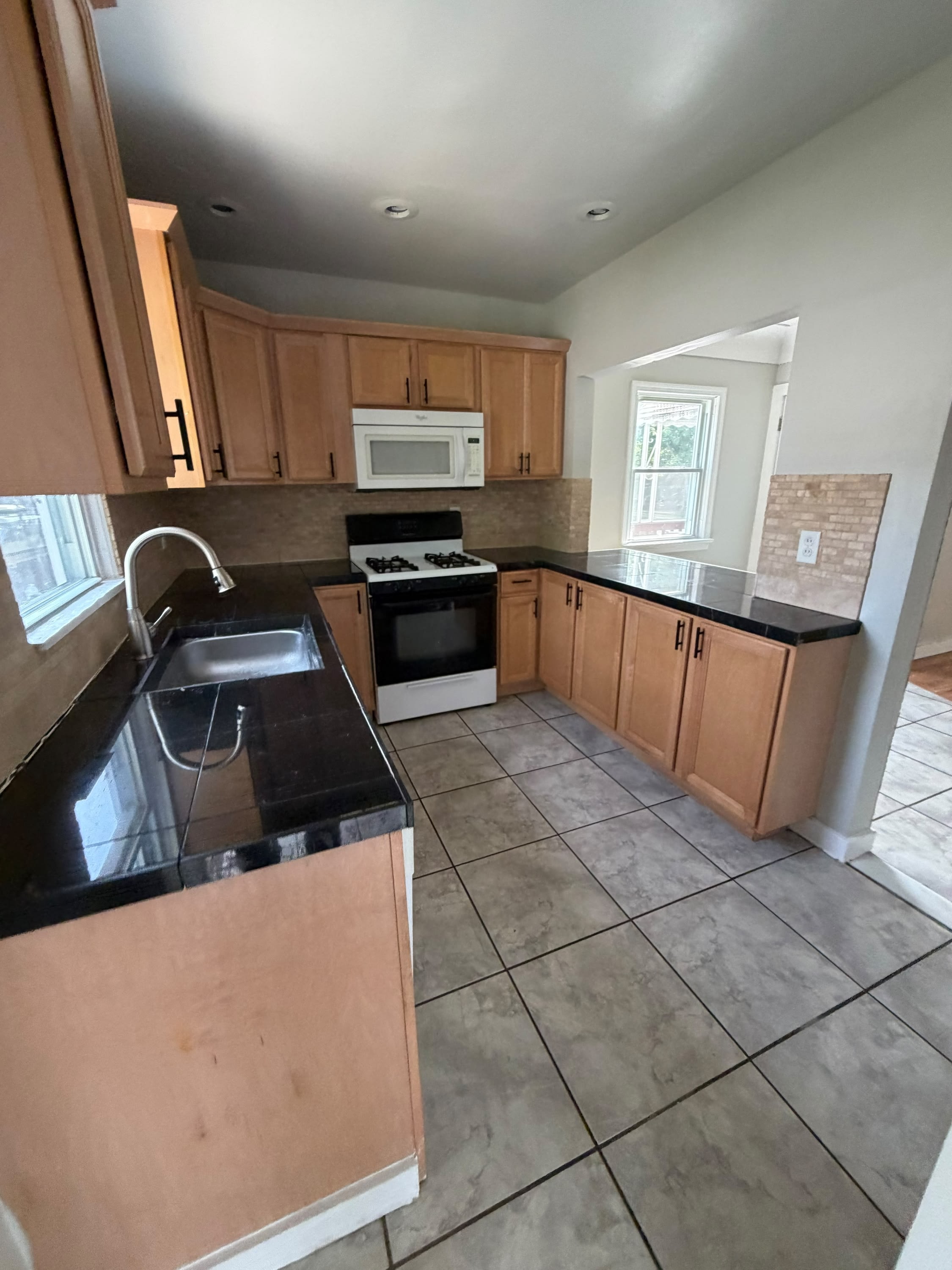 724 East 341st Street – photo 5