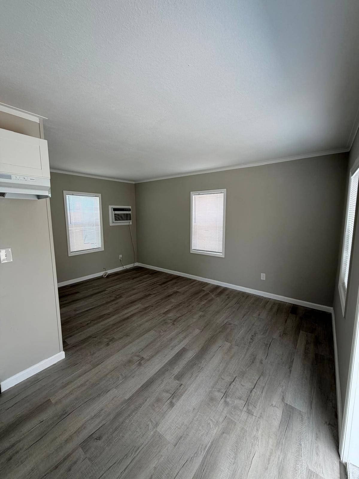8 Cook St. – photo 3