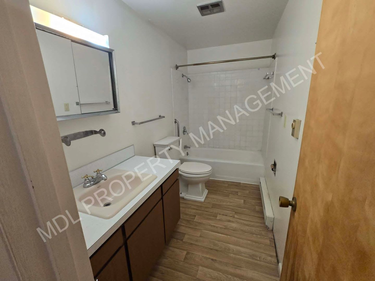 121 N Woodbridge – photo 1
