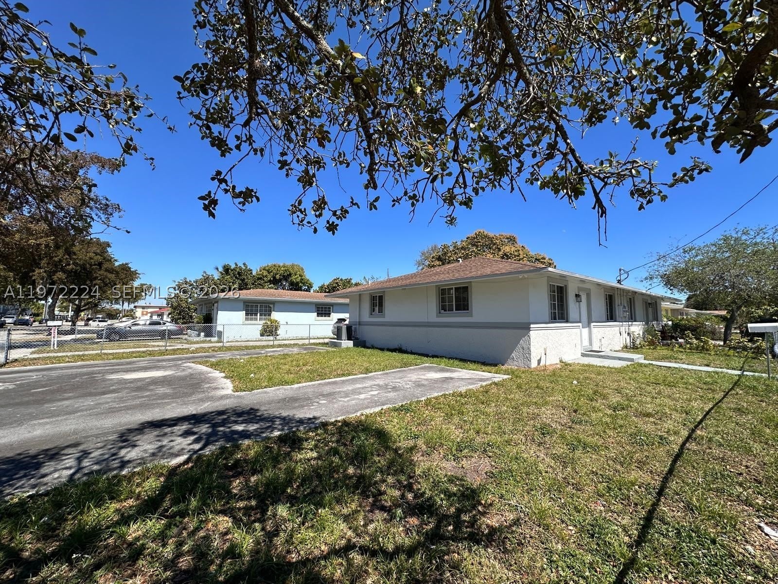 1209 NE 136th Ter – photo 1