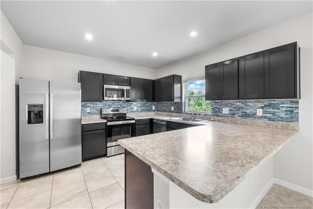 359 Clementine Road – photo 4