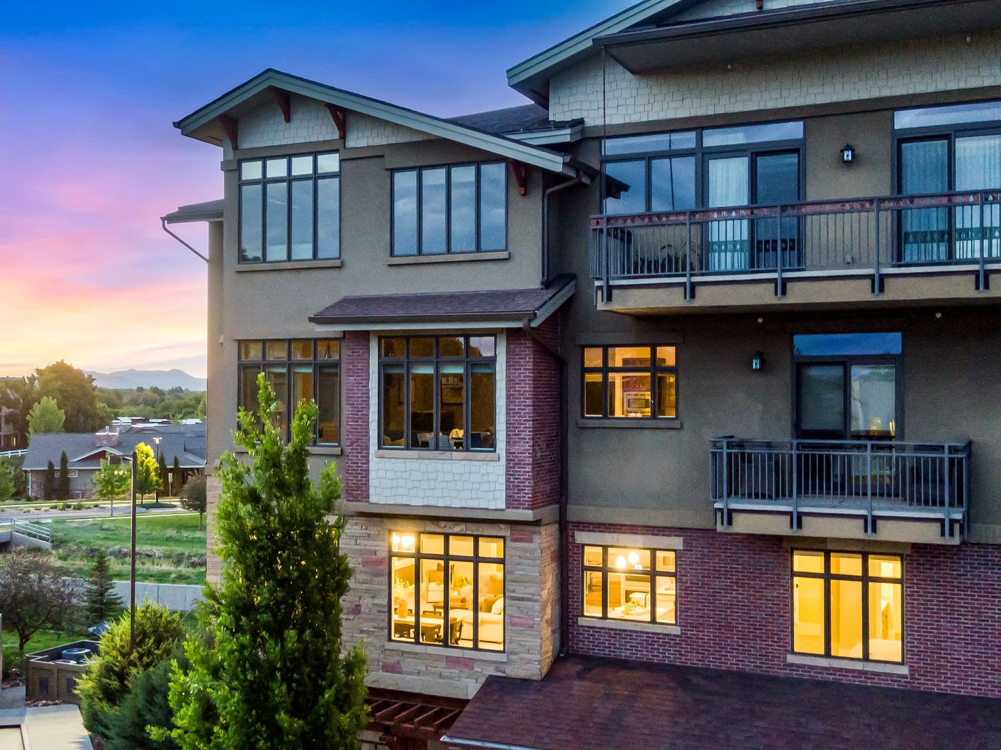 Lock-And-Leave Luxury Single-Level Condo with 2 Primary Suites & Private Parking – photo 5