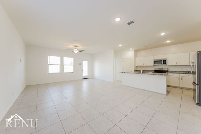 35228 West San Capistrano Avenue – photo 5