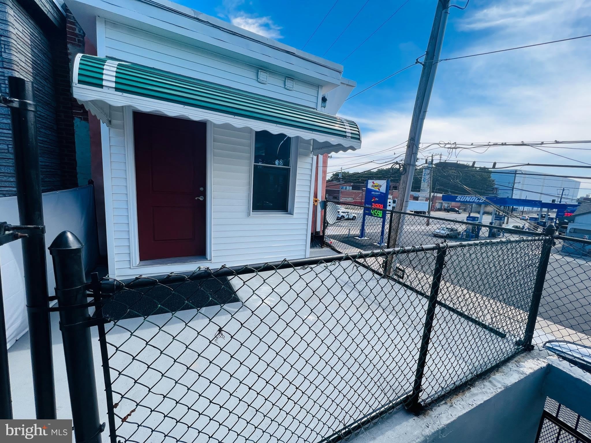 2084 E ALLEGHENY Avenue – photo 4