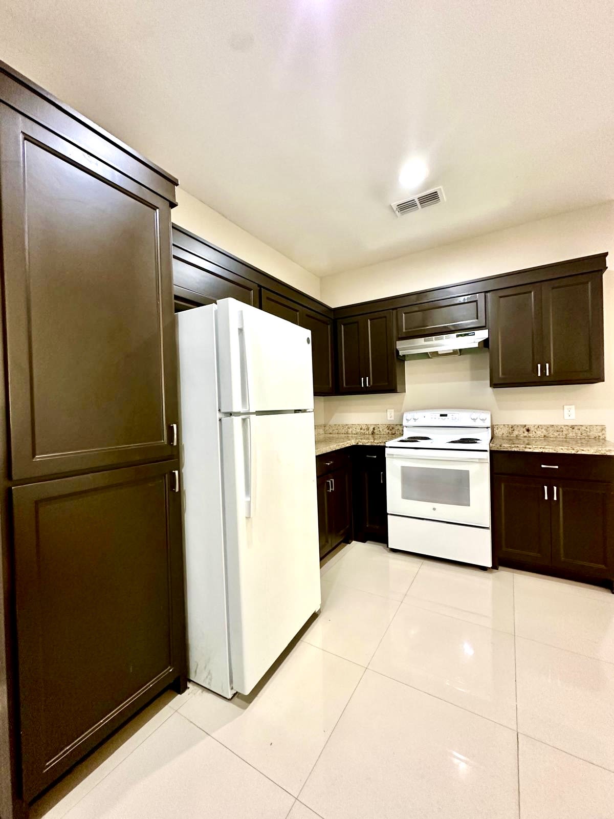 1022 Escondido Ln E – photo 2