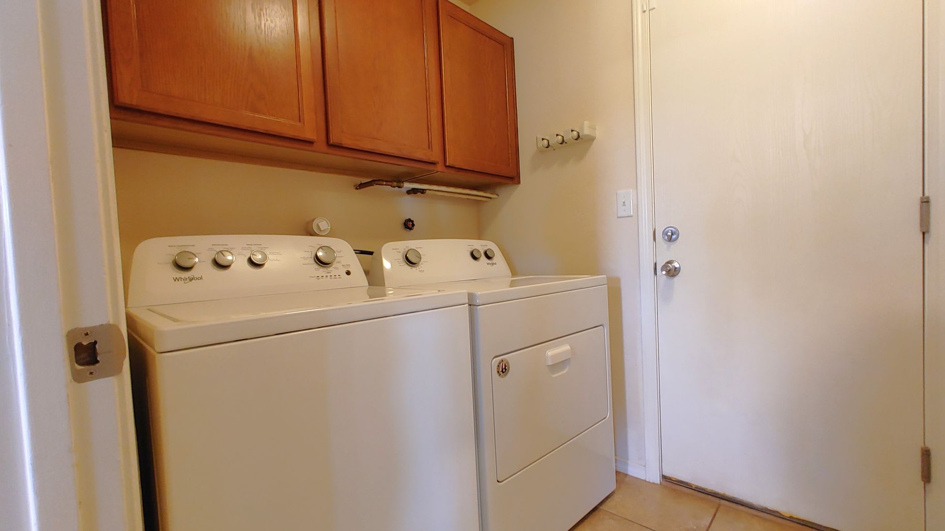 Roomy 3 Bedroom 2 Bathroom Home In Los Lunas! – photo 4