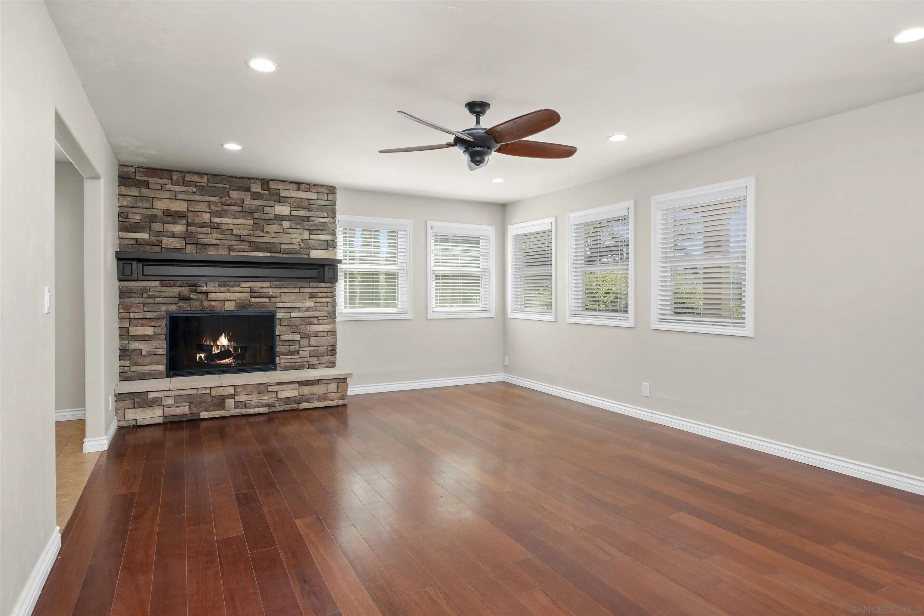 885 Eldorado Dr – photo 5