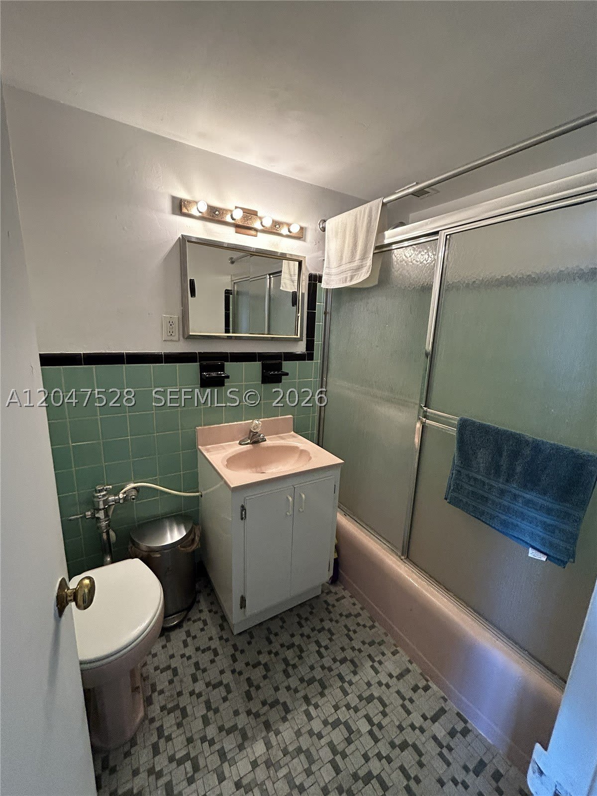6484 Indian Creek Dr – photo 4