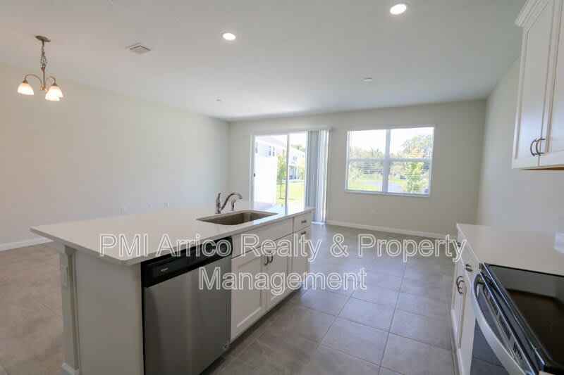 10914 Quickwater Ct – photo 2