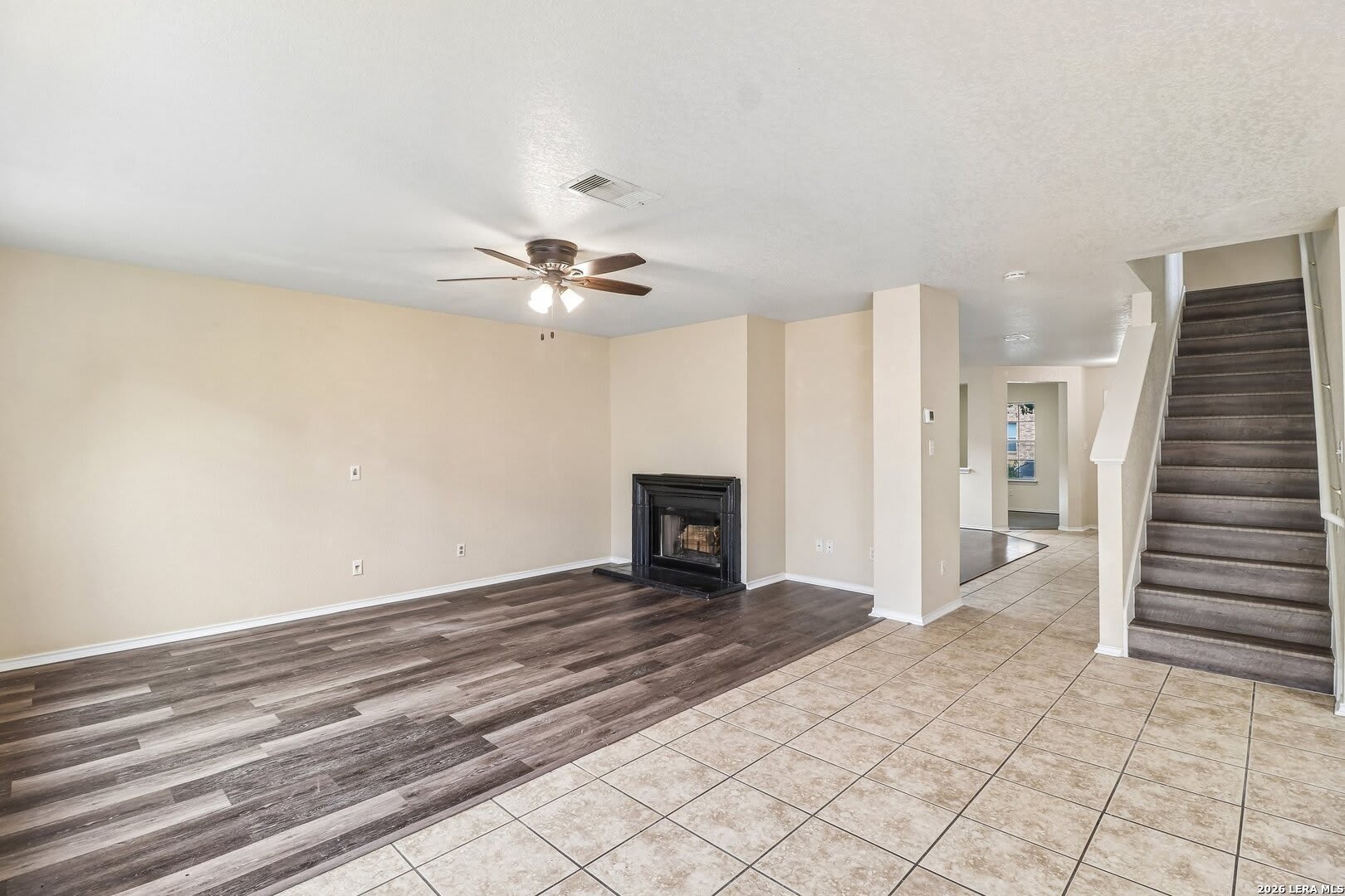 407 Amberdale Oak – photo 5