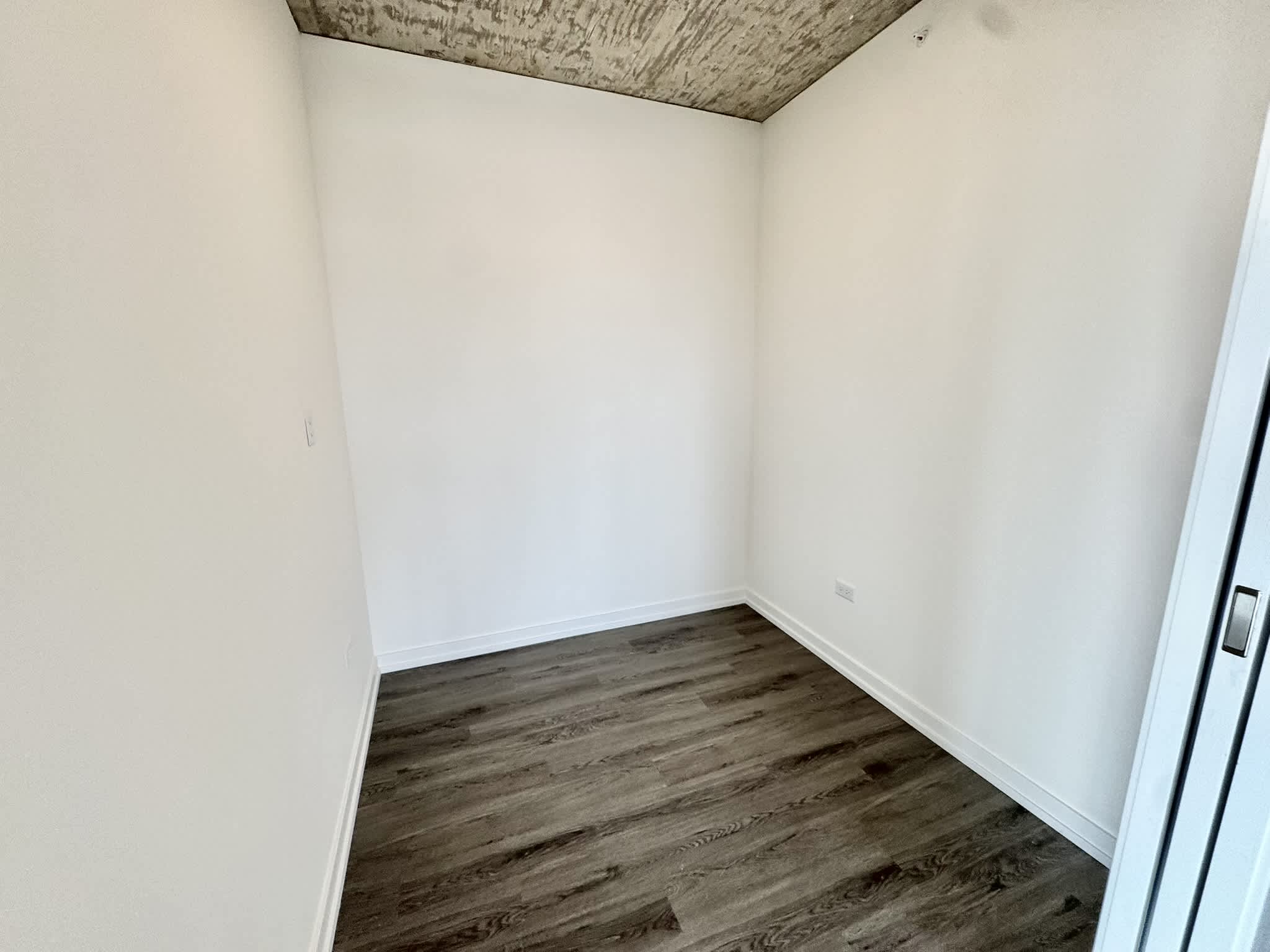 461 W Chicago Ave – photo 3