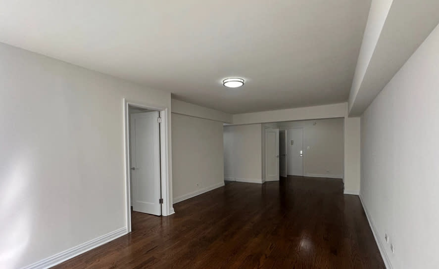 159 E 57th St – photo 2