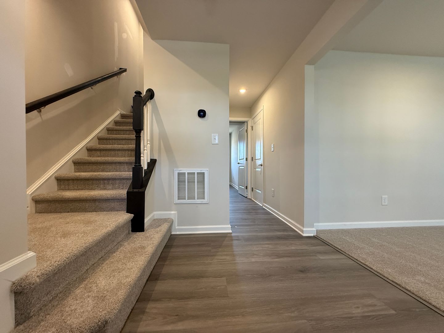 Beautiful Townhome – photo 4