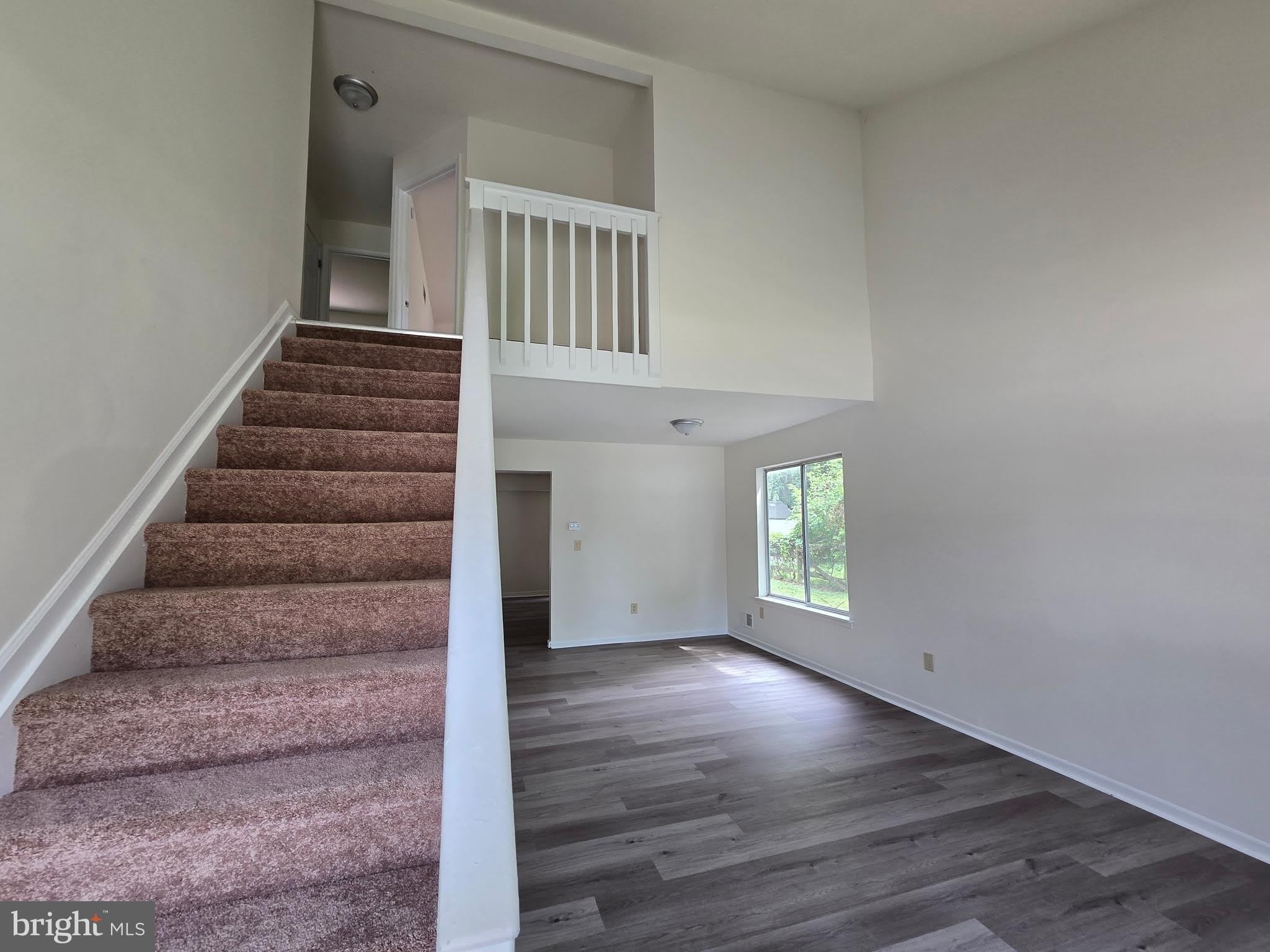 1417 S FARMVIEW DR – photo 3
