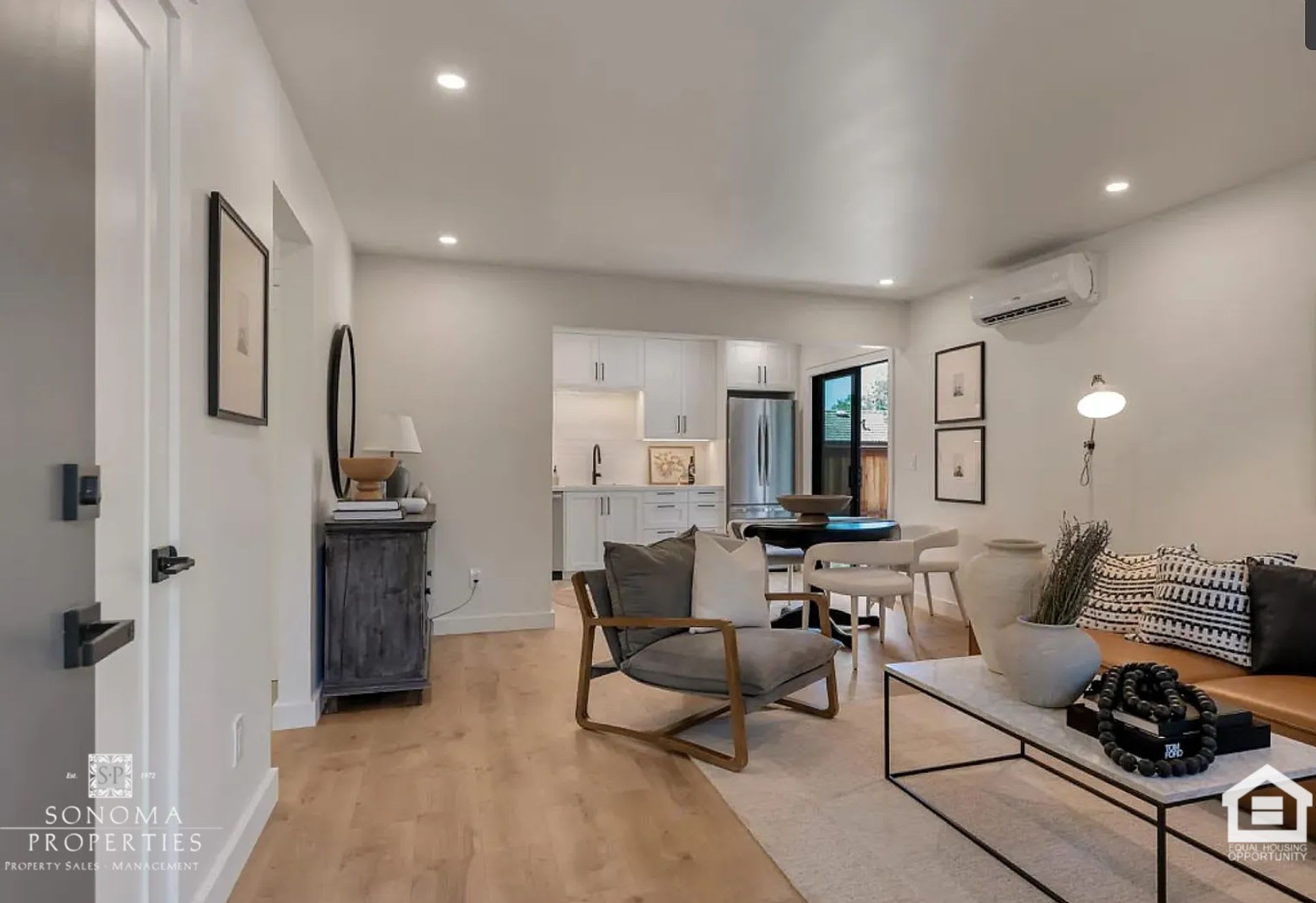 Modern Downstairs 2-Bedroom Unit Minutes from Sonoma Plaza – photo 2