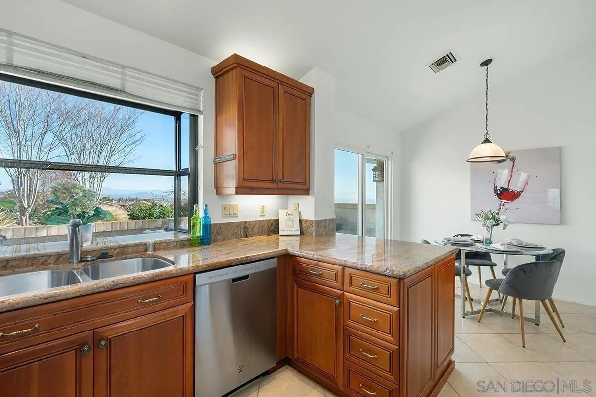 6393 Cardeno Dr – photo 4