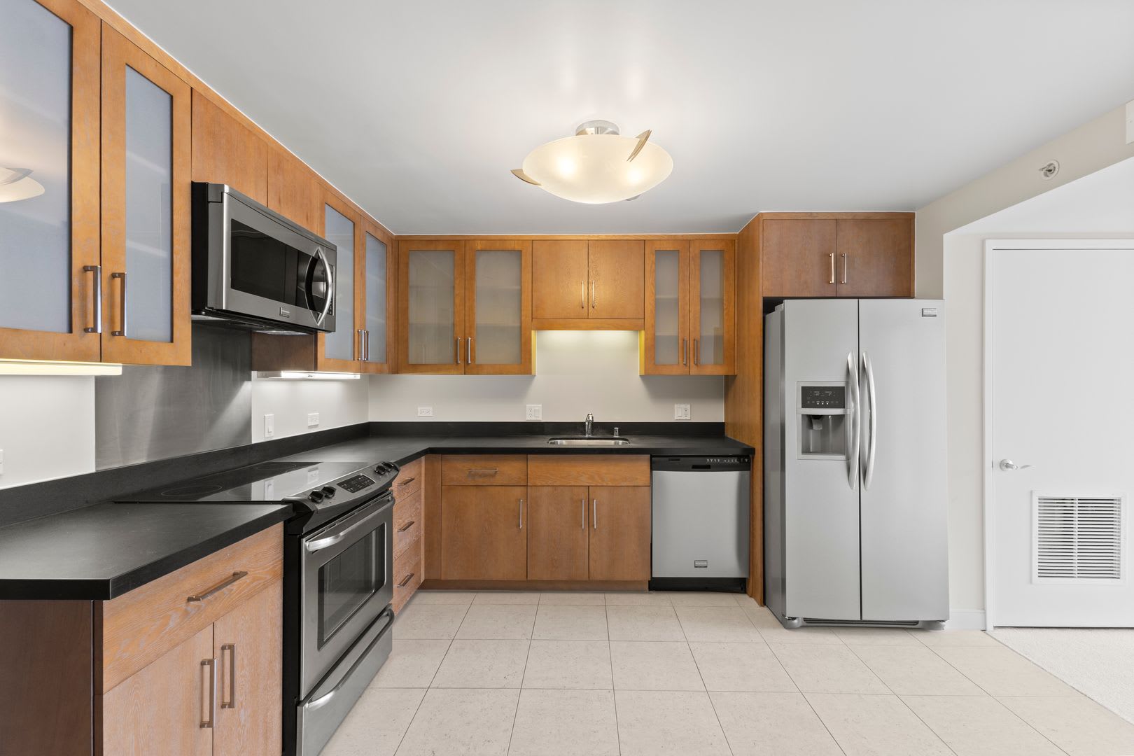 Great Location in the Heart of Honolulu ~ Pacifica Honolulu 3804 – photo 3