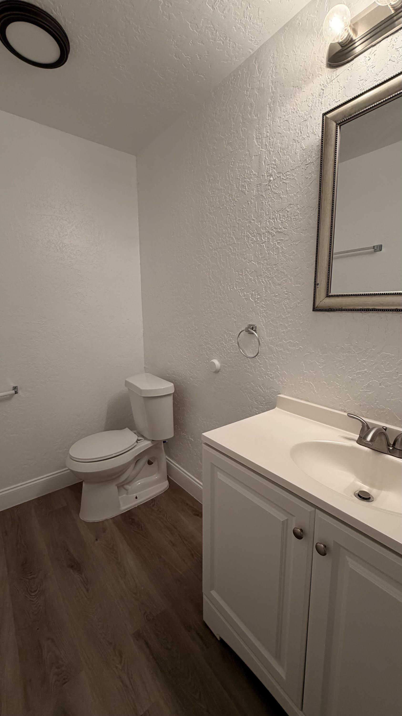 2815 Northwest Lincoln Avenue – photo 2