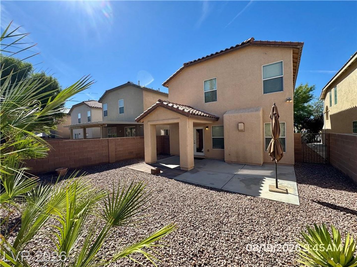Spacious 4-Bedroom Home with Solar & Private Backyard – photo 2