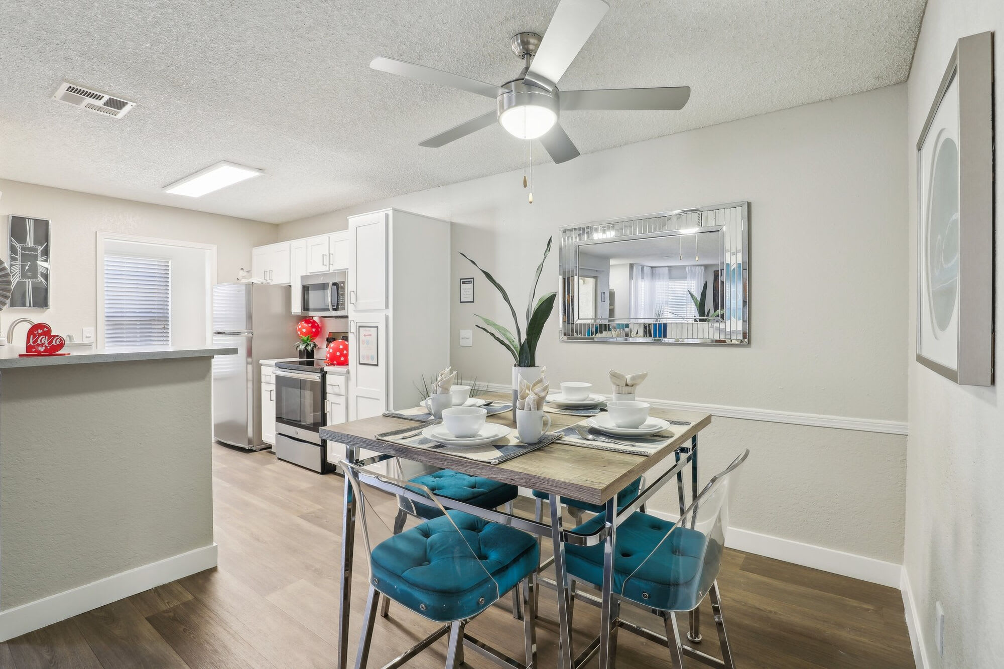 23Twelve Luxe Apartments – photo 5
