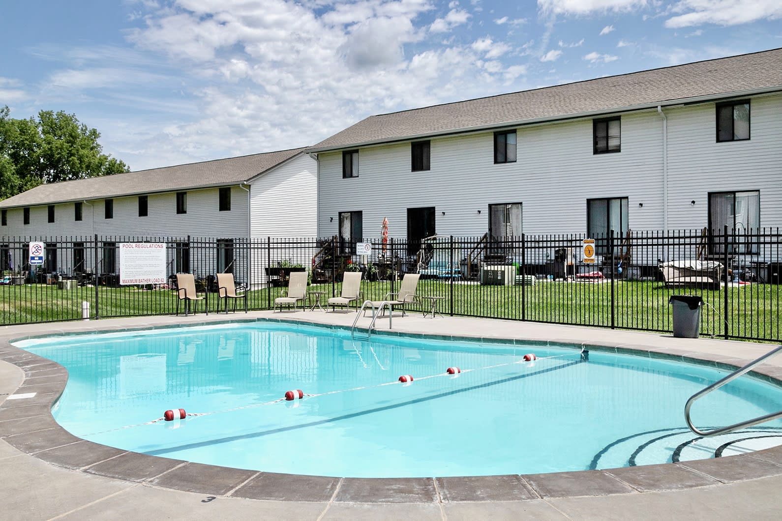 Gold Coast Square Apartments – photo 3