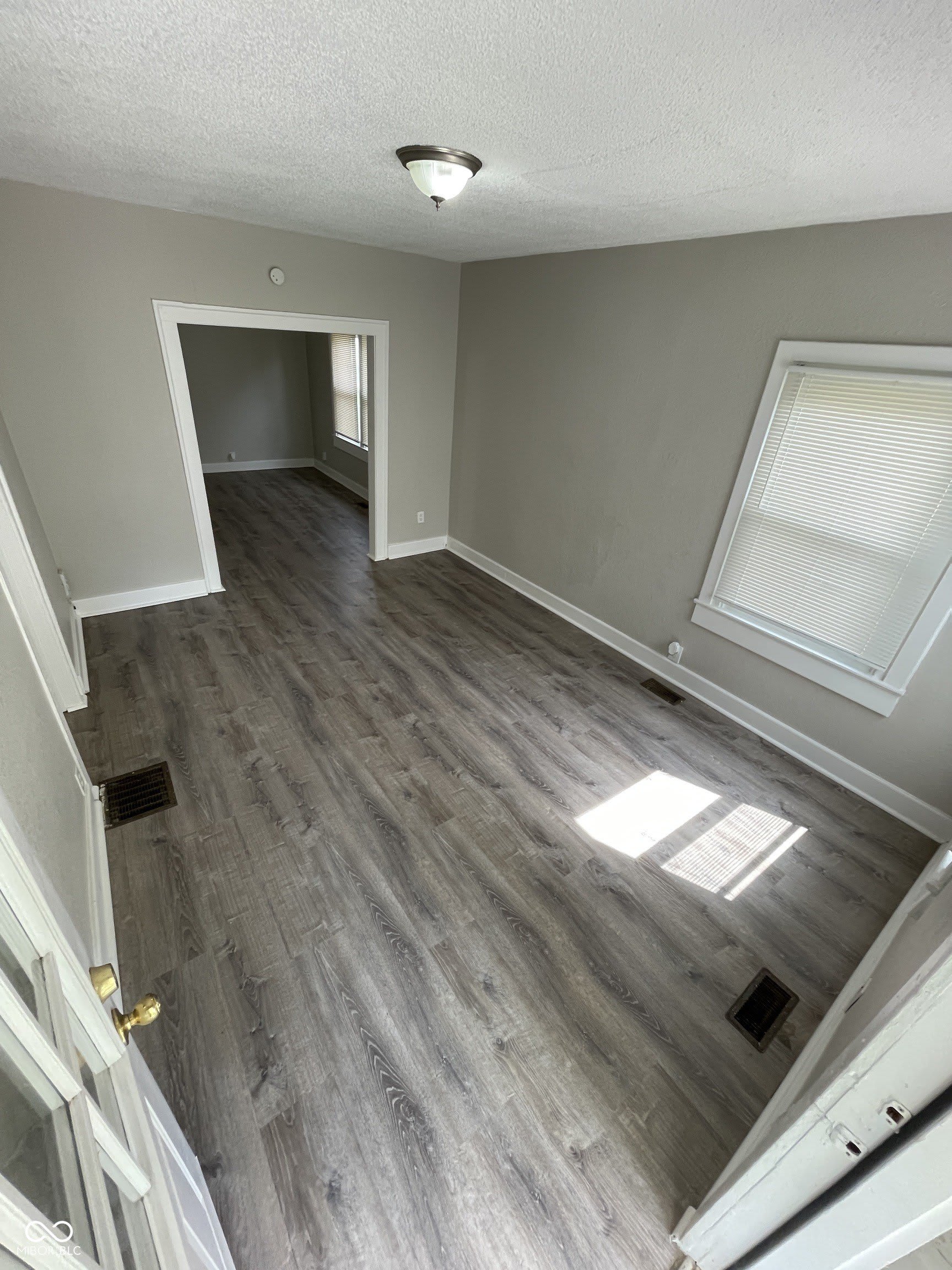 2733 N Lasalle Street – photo 2