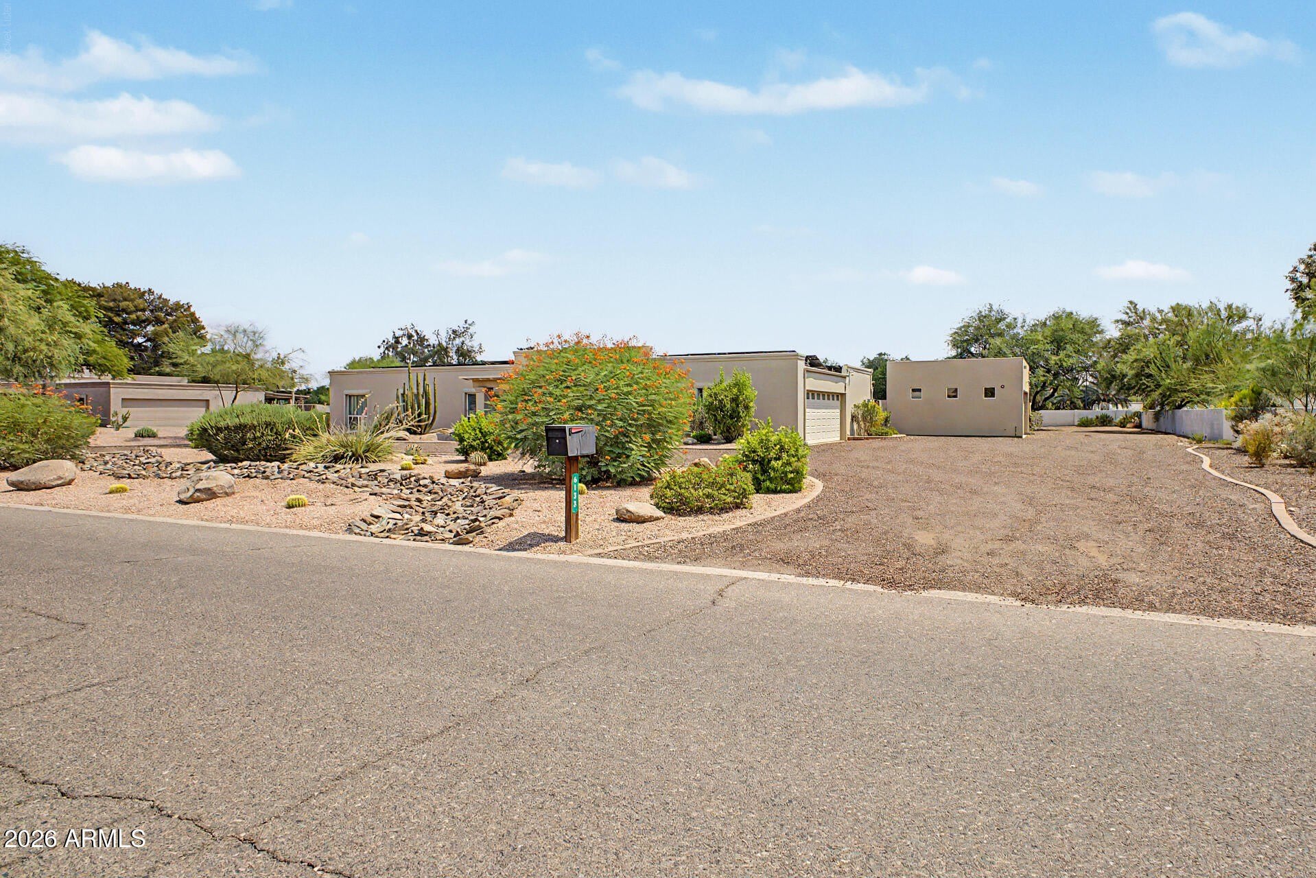6133 E MOUNTAIN VIEW Road – photo 4