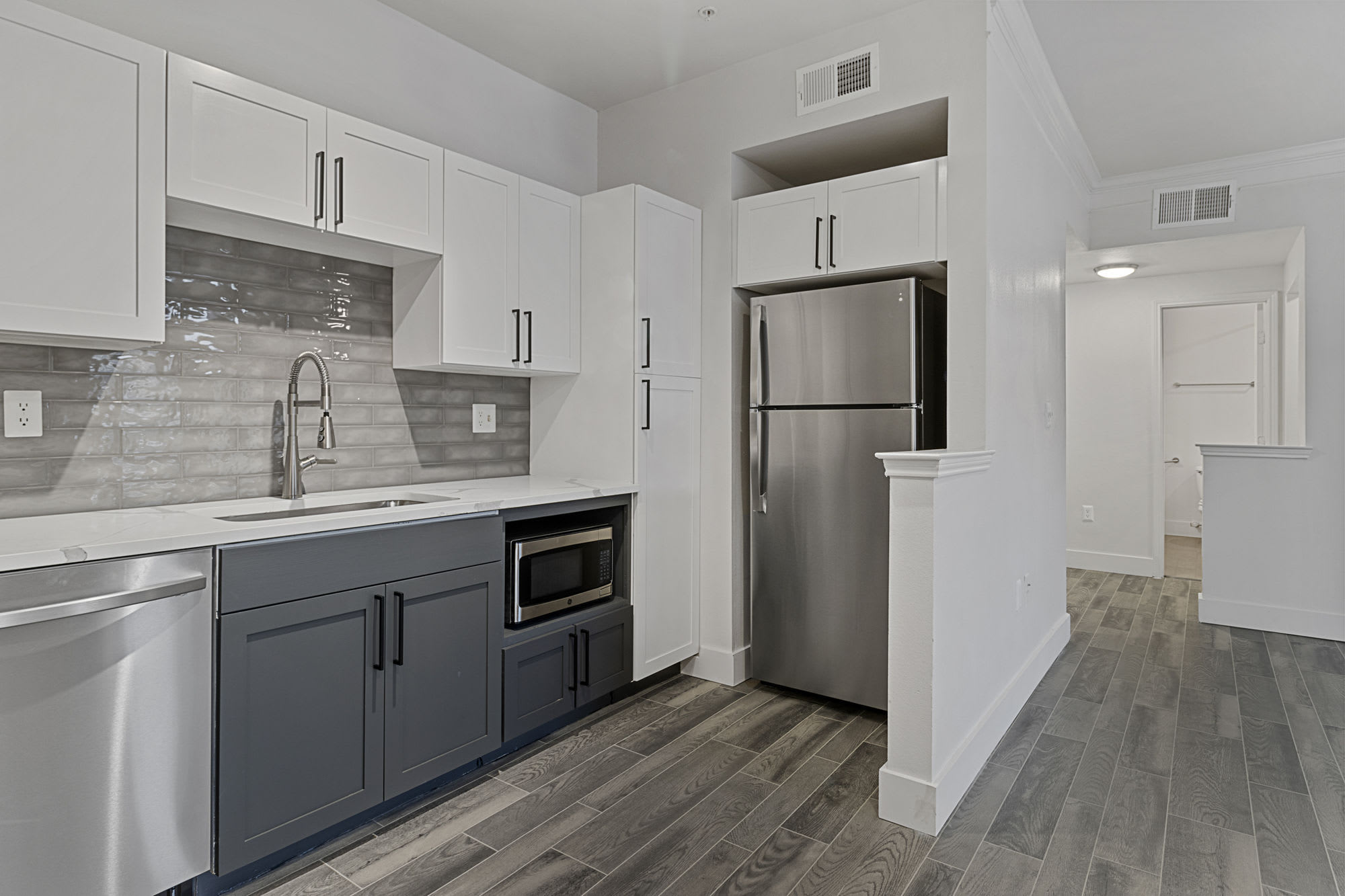 Super Cute 3 2 In Southeast Austin – photo 4