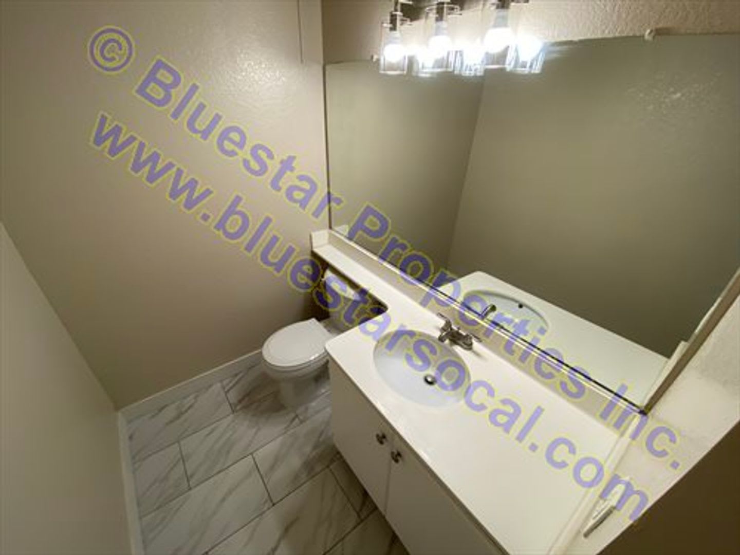 GREAT 2 STORY HOME!! CALL AND APPLY TODAY! – photo 4