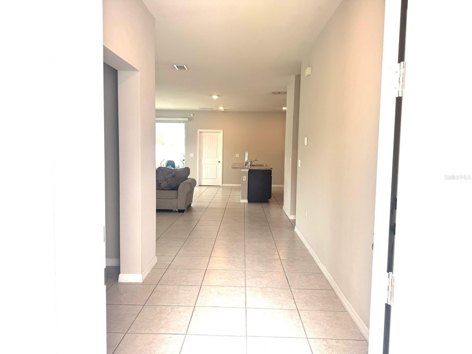 863 HUDSON VALLEY Drive – photo 4