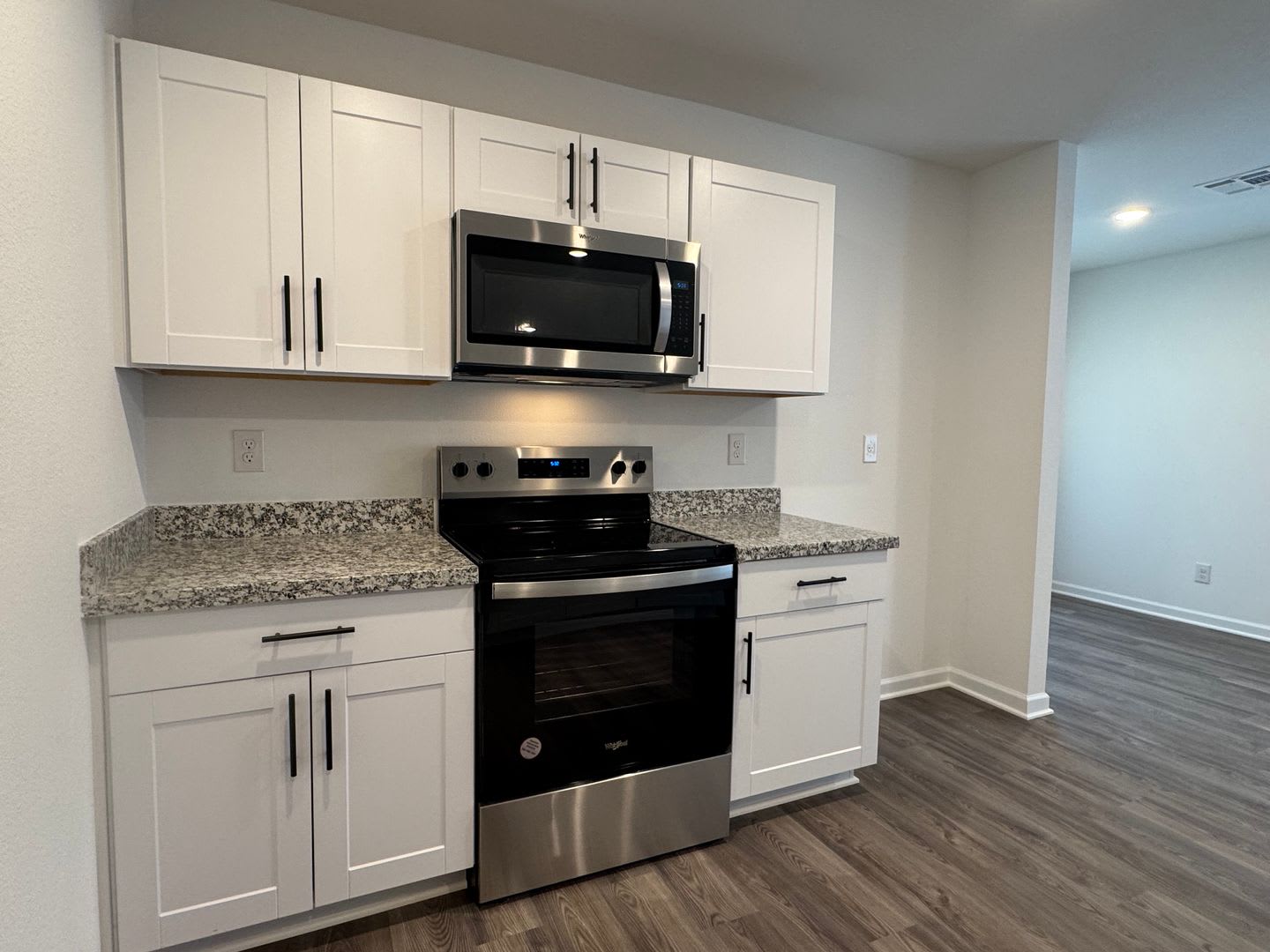 Modern 3-Bedroom Home in Gated El Rio Country Club Community! – photo 3