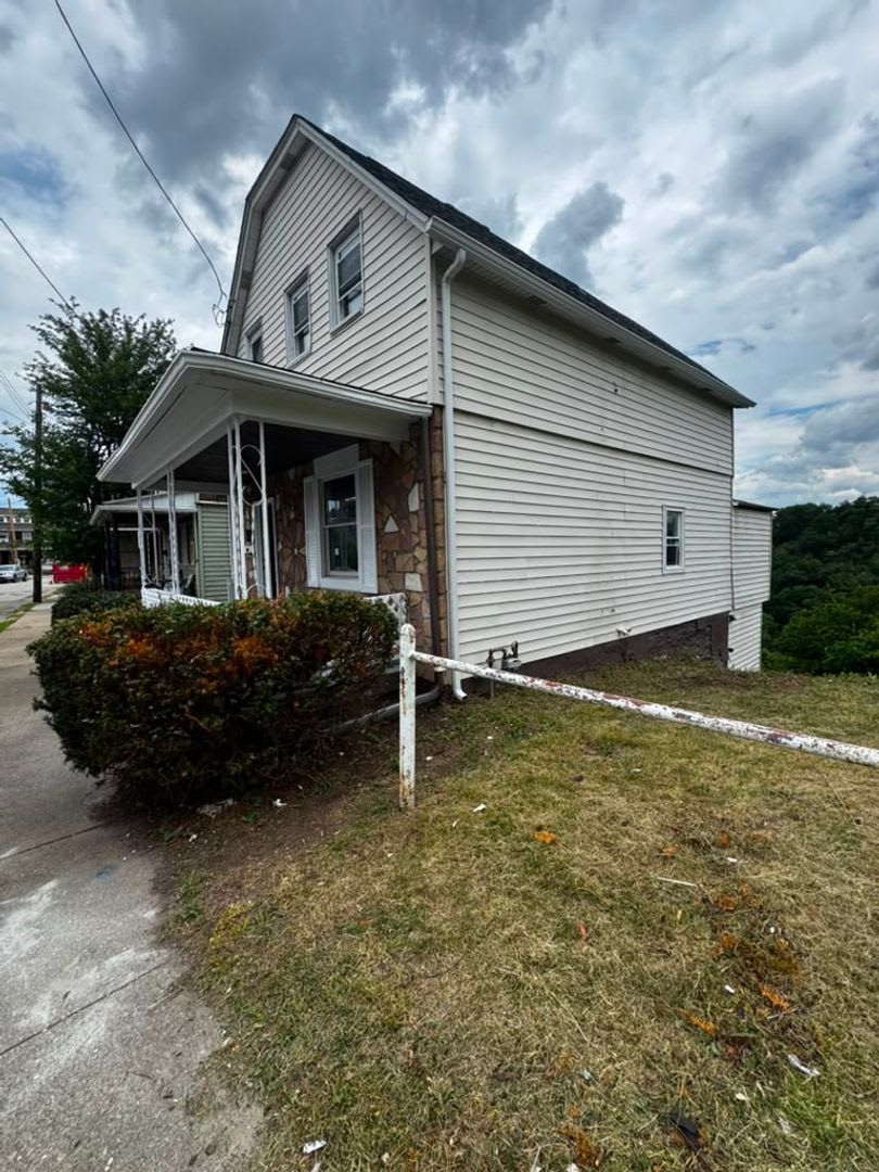 Comfortable 3Br Home In Munhall Section 8 Considered – photo 3