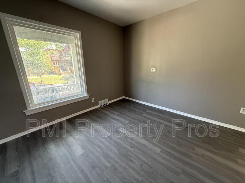 1943 N 38th St – photo 5