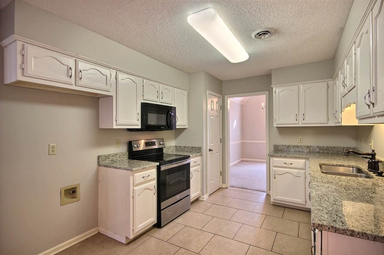 290 Scarletts Way St – photo 5