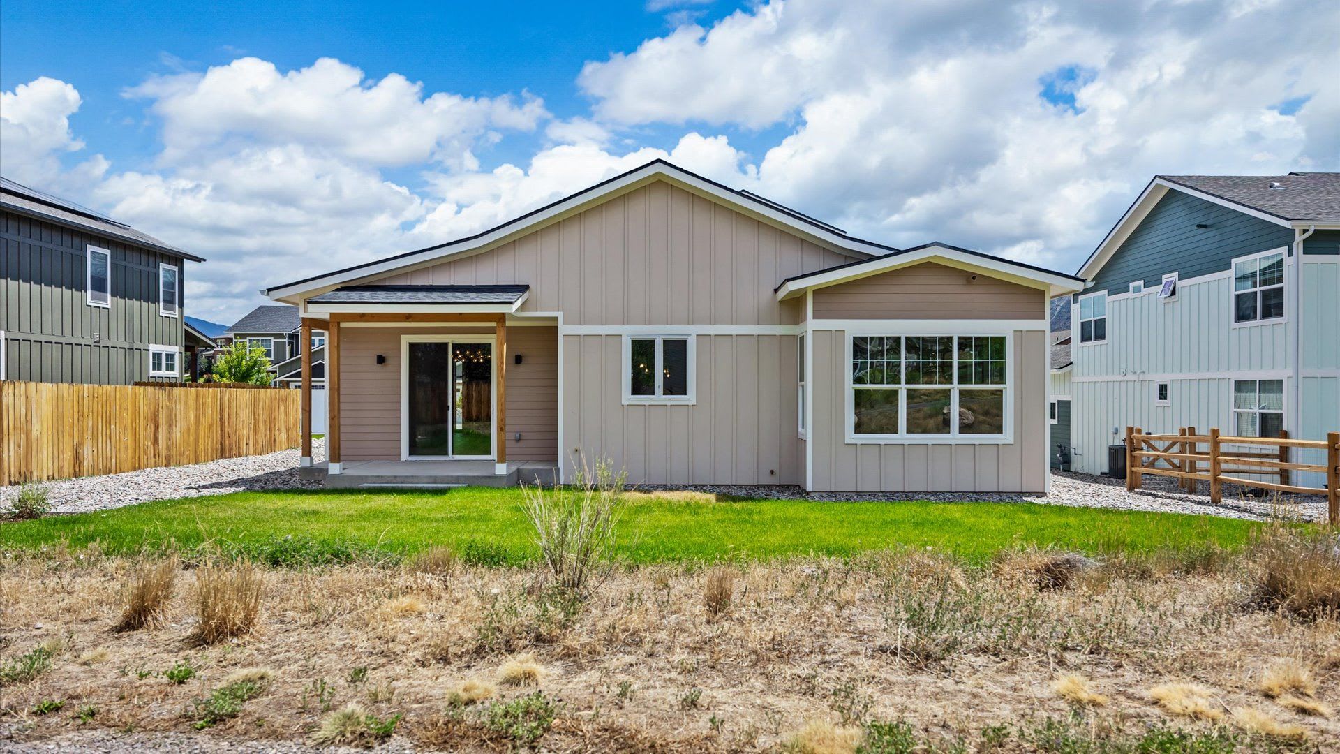 Spacious 4 Bedroom Home With Over 3 100 Sq Ft – photo 3