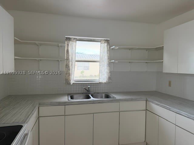 2128 Roosevelt St – photo 2