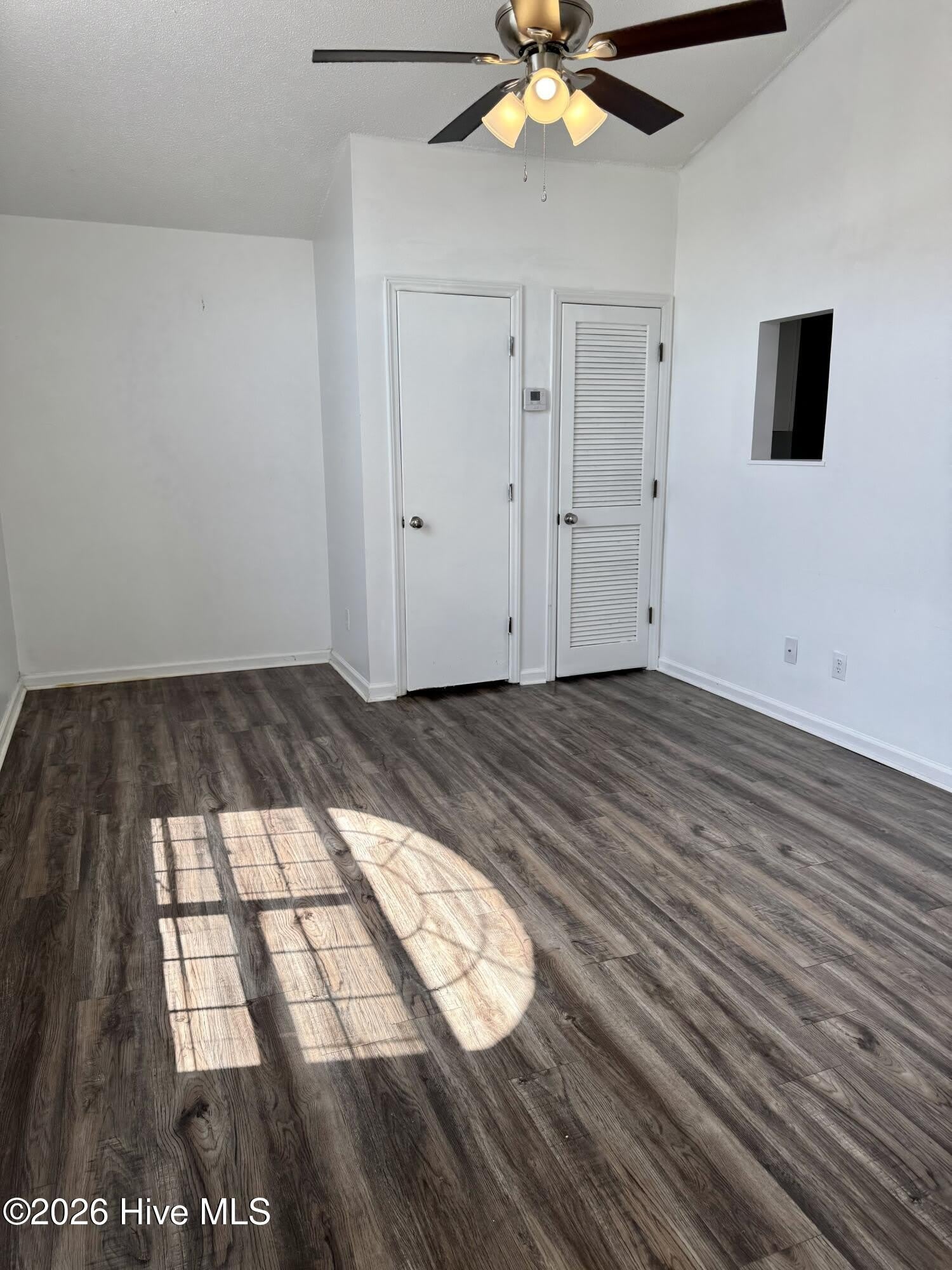 1291 Park W Drive – photo 3