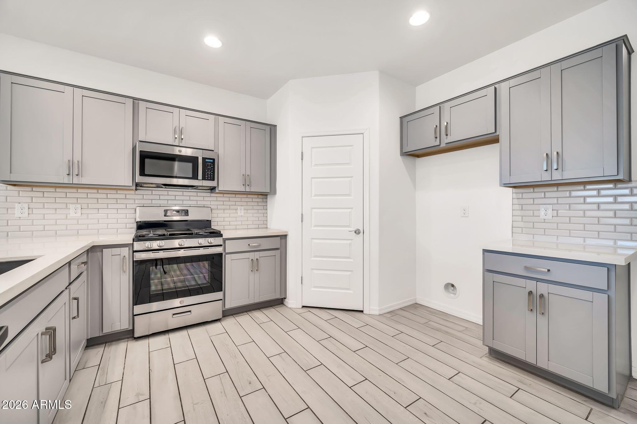 8830 W PASADENA Avenue – photo 3