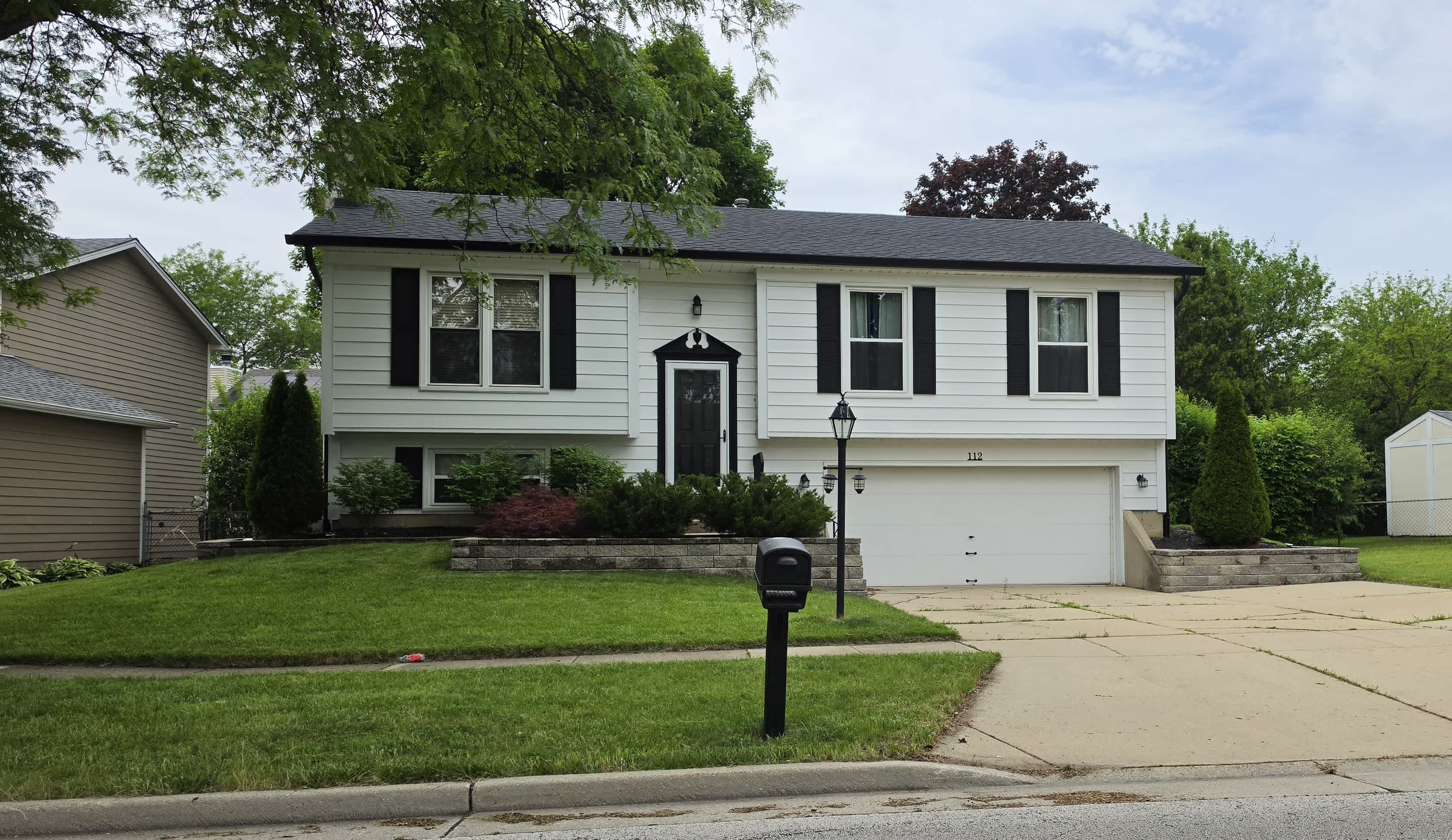 112 S Deerpath Drive – photo 2