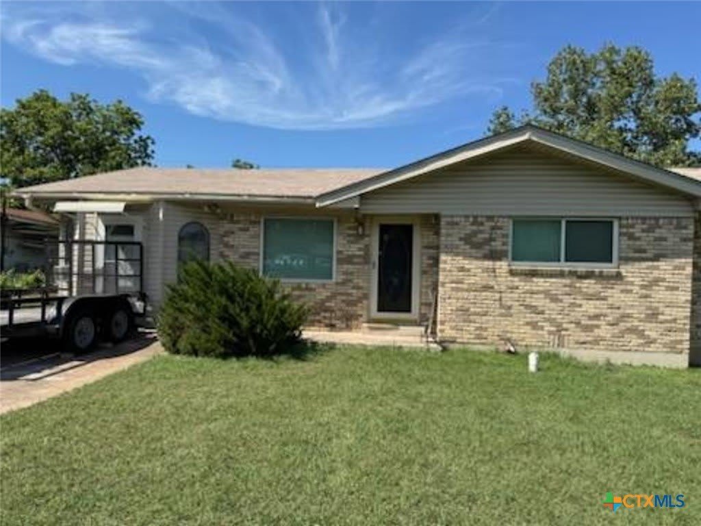 109 W Robin Lane – photo 1