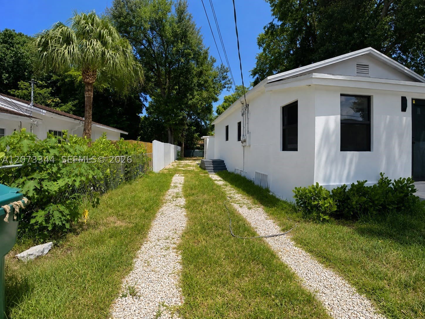 5511 NW 4th Ave – photo 2