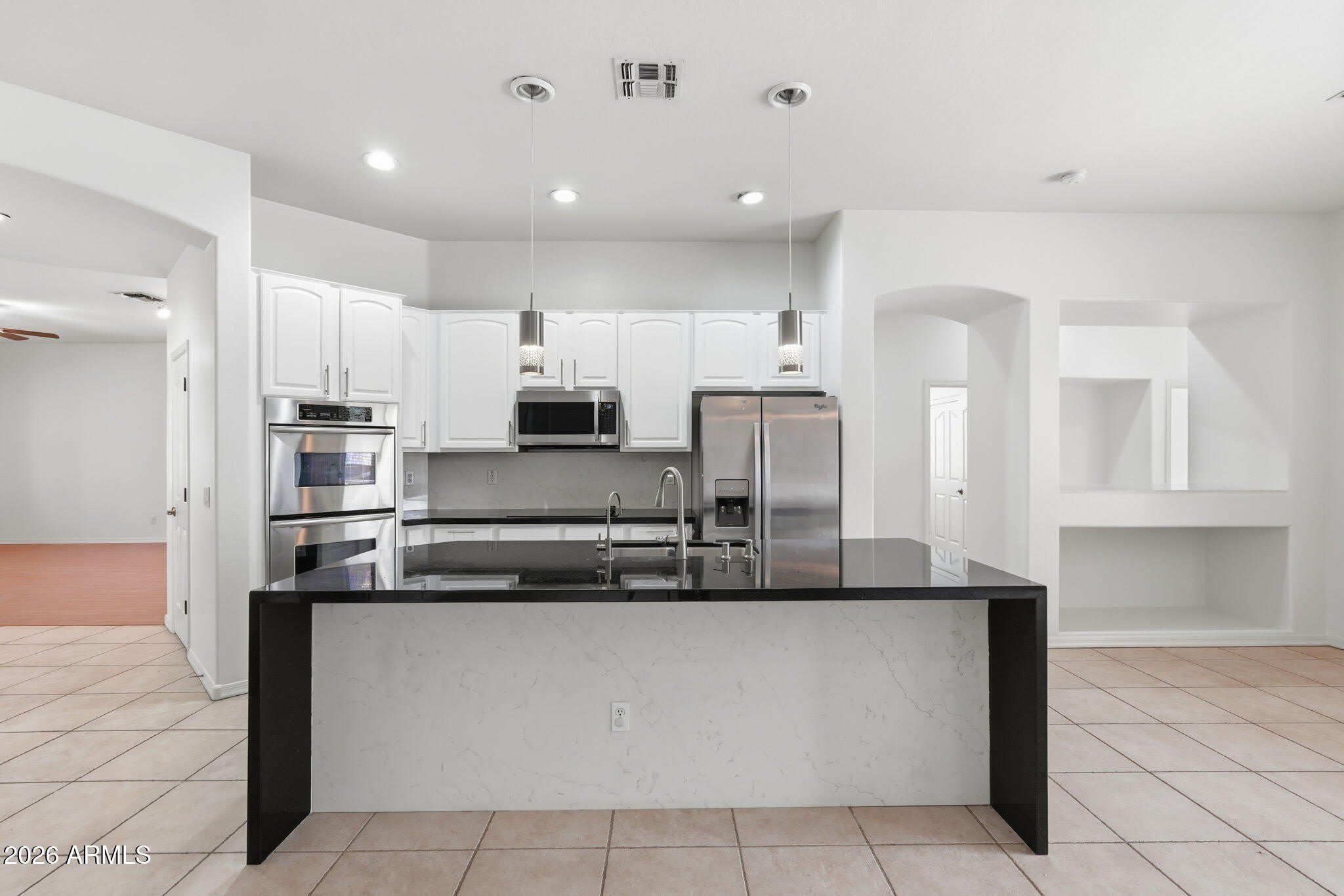 101 S PRESIDIO Drive – photo 3