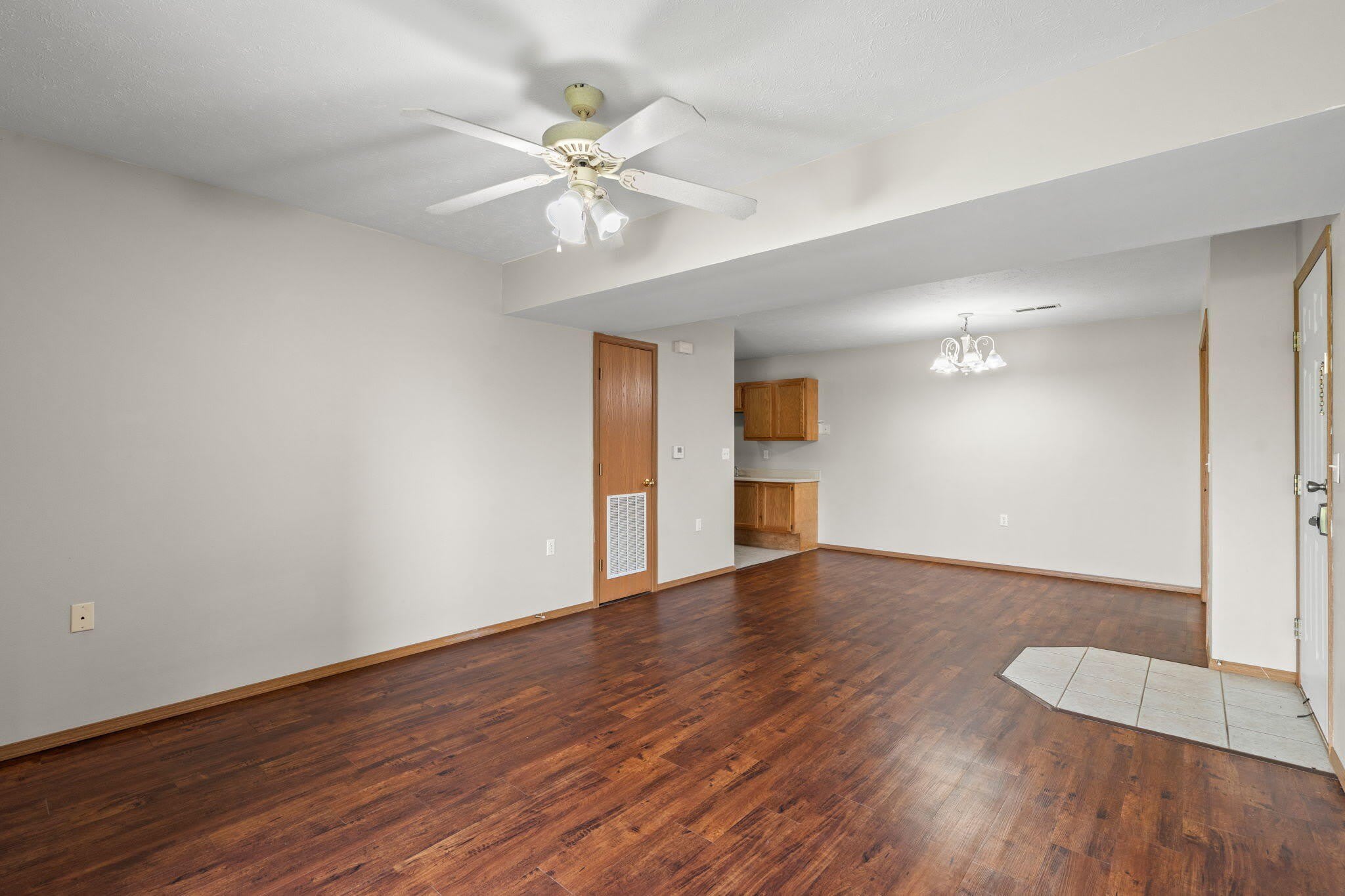 819 W Warren Avenue – photo 5