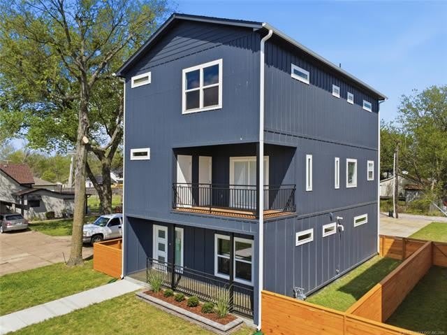 200 W Houston Street – photo 4