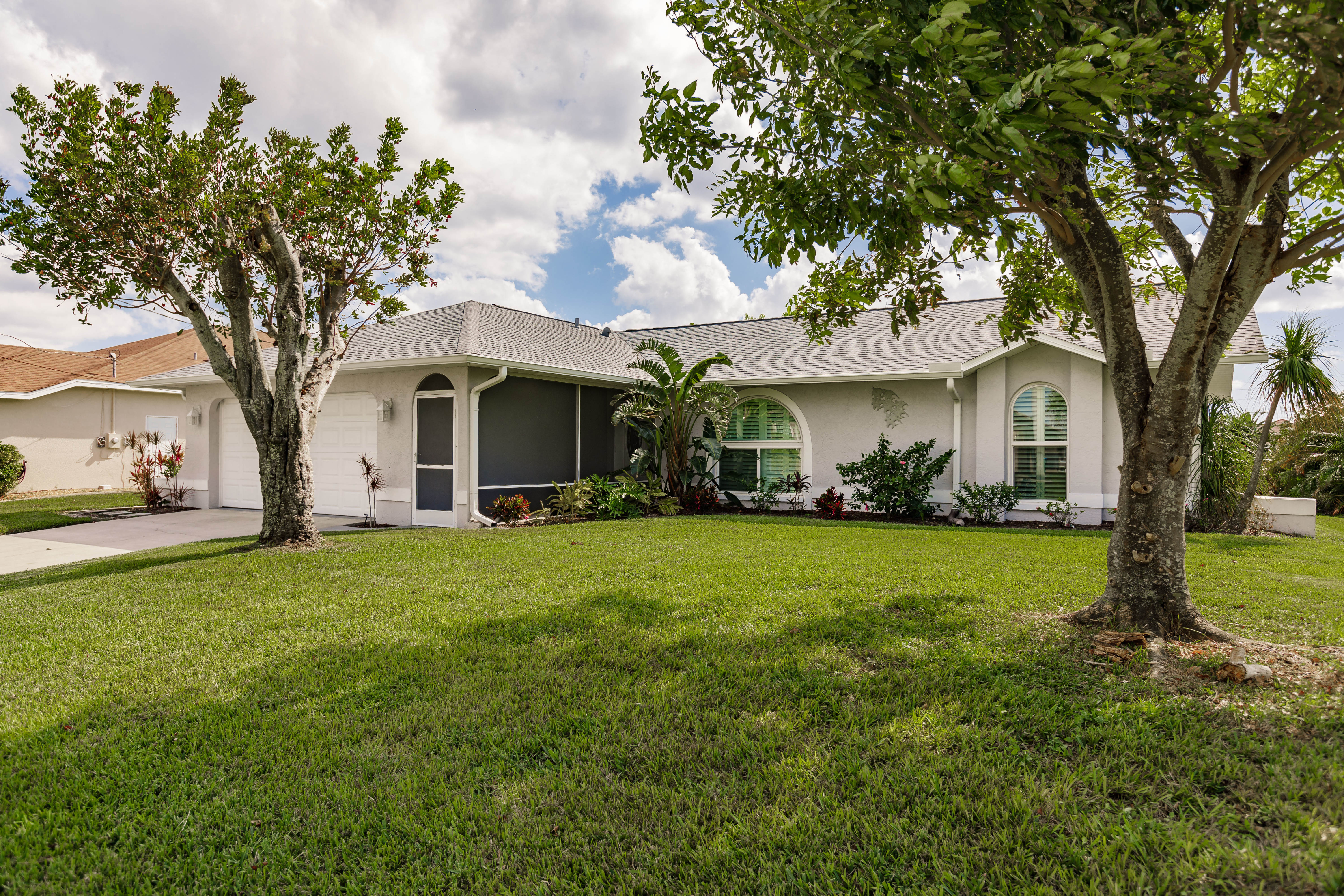 1816 SW 47th St – photo 1